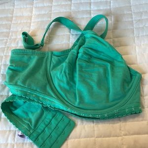 Savage X fenty bra in green size 38G worn once